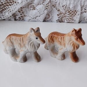 VTG LOT OF (2) COLLIE DOG PORCELAIN FIGURINES MARKED JAPAN 3" (L) x 2.25" (H)